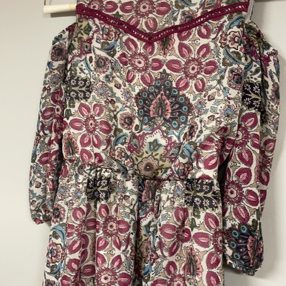 Amy’s Closet Beautiful  dress peekaboo shoulder , cream and maroon floral, 14 - Picture 5 of 9